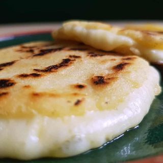 Arepa Con Quesillo