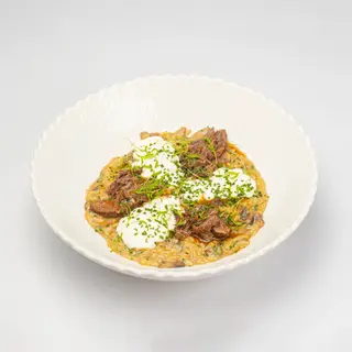 Паста орзо в грибном соусе с томлёными щёчками