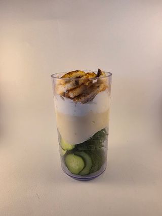 Cucumber Salad cu pui
