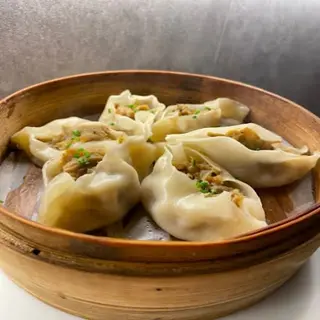 24A.Gyozas De Pato Asado Con Boletus (6 Pzs.)
