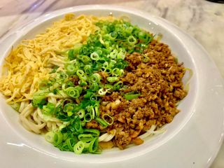 温州拌面Tallarines con salsa de vinagre y carne picada 