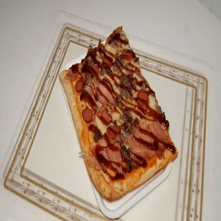 Pizza De Carne Vacuno Con Bacon (28 Cm.)