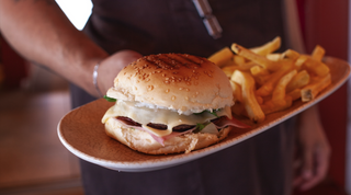 Hambúrguer Artesanal com Batata