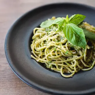Espagueti Al Pesto