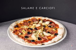 Pizza Salame e carciofi