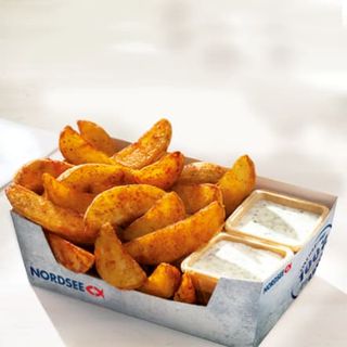 Cartofi prăjiți wedges