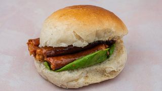 Dimljena kobasica 200g u lepinji