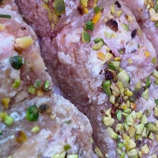 Panino con valdostano di pollo, pistacchio e Philadelphia