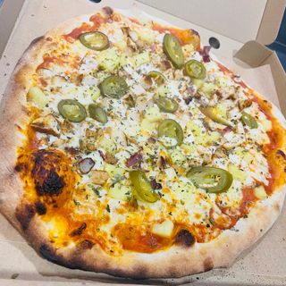 Pizza Pollo Jamaica (32 Cm.)