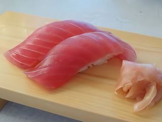 23. Nigiri Tonno 2pz