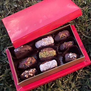 Petite boite dattes fourrés