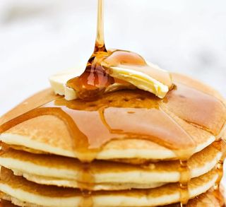 Američke palačinke /  Pancakes tower