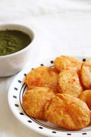 ALOO PAKORA {BATATA}