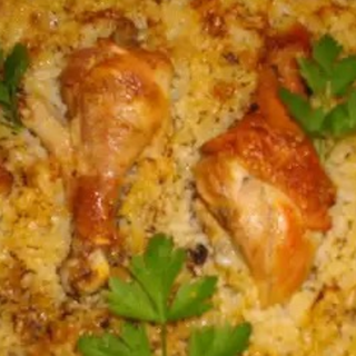 Пилешки бутчета с ориз на фурна