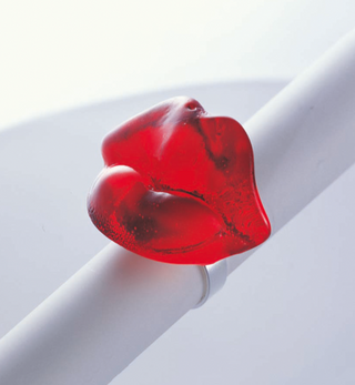 Anillo Caramelo Labio Rojo