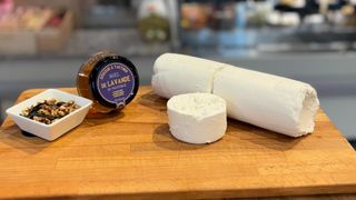 Ser rolada twarogowa kozia ( 200 g )