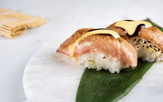 301.- Sushi Atún Flameado