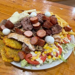 Picada Paisa Mediana (Para 2 Personas)
