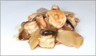 Gamberi con bambù e funghi shitake