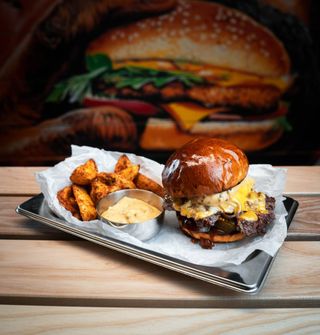 Smash Burger меню (печені картопляні дольки+напій)