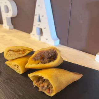 Empanada De Carne Molida