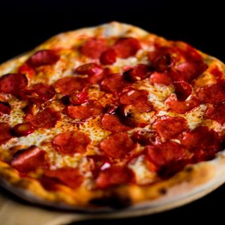 Pizza Diavolo 100cm x 35cm