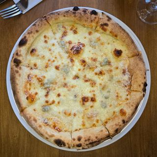 Pizza Quattro Formaggi