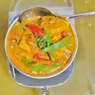 69. Pollo Tikka Jalfrezi