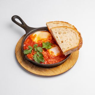 Шакшука с креветками