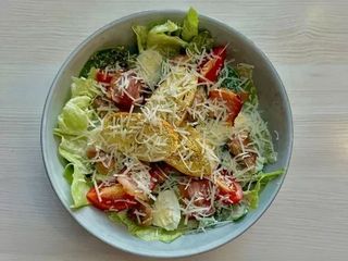 ЦЕЗАР З КУРОЧКОЮ (330g)