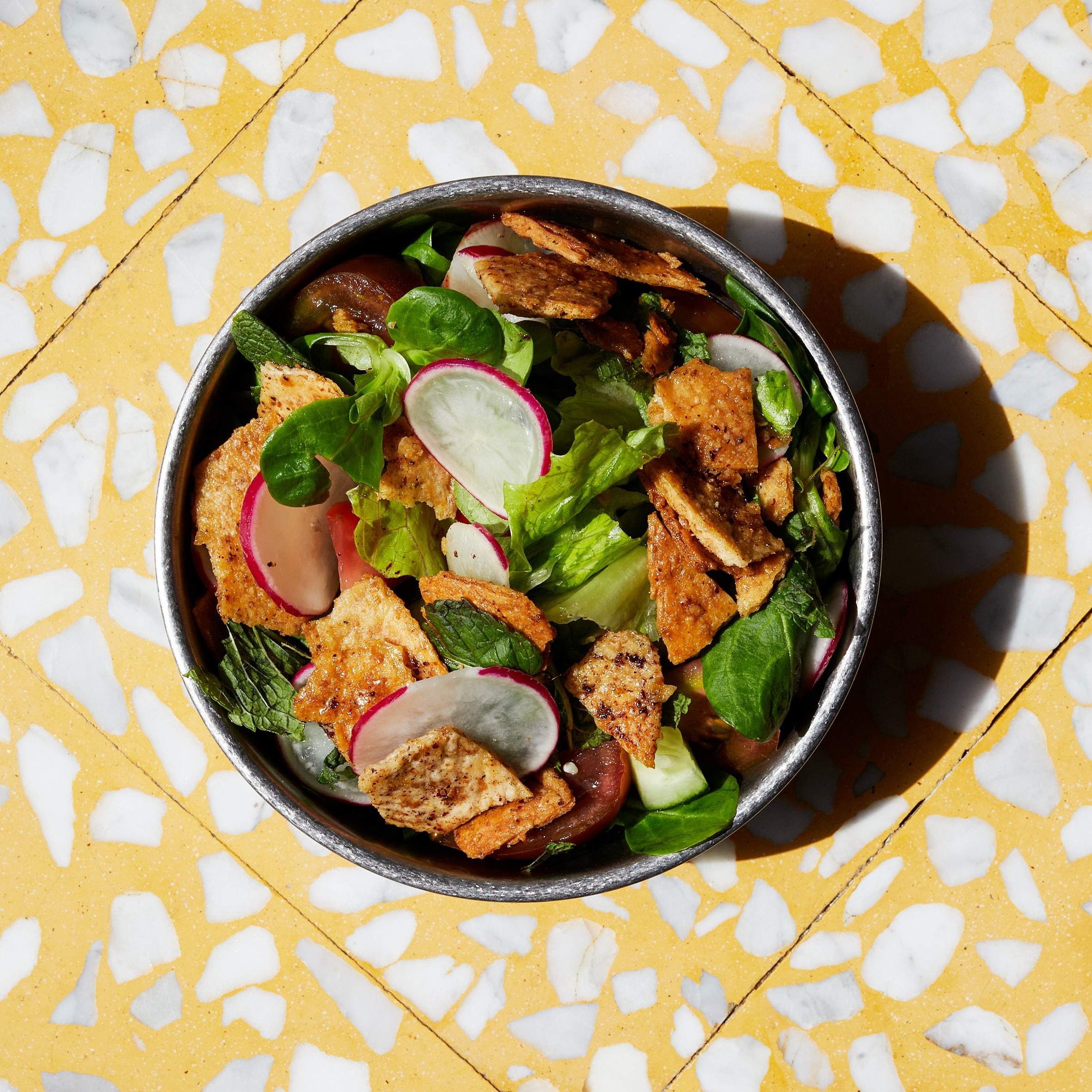Ensalada Fattoush (pequeña)