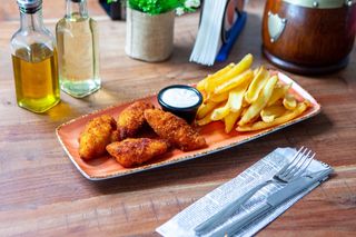 Chicken strips & chips