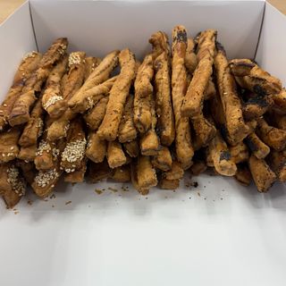 Cutie Saleuri cu branza - 500g