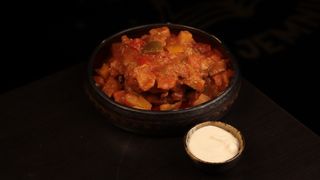 Placki ziemniaczane z gulaszem