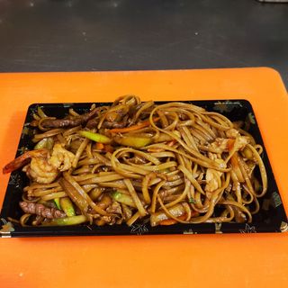 62. Tallarines tres delicias