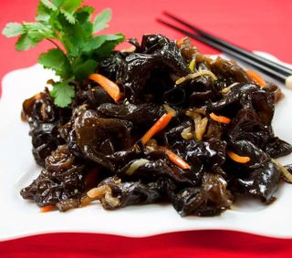 Салат из древесных грибов