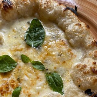 Піца <<Чотири сира>> (Quattro Formaggi) (500 г.)