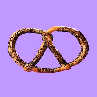 Klasyk z czarnuszką i solą