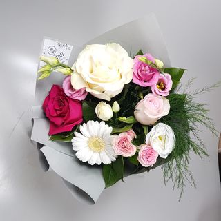 Buchet cu mix de flori