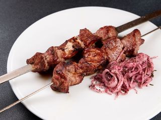 Шашлик зі свинини 250 г /сирої ваги* (250g)