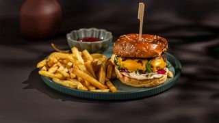 საქონლის სმეშ ბურგერი სოკოთი