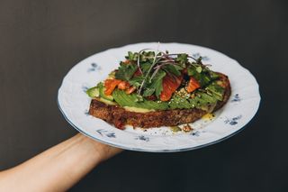 Тост з цілим авокадо (320г)