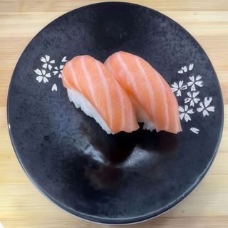 Nigiri Salmón (2 Uds.)