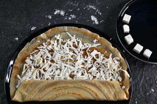 Палачинка със сирене (180г)