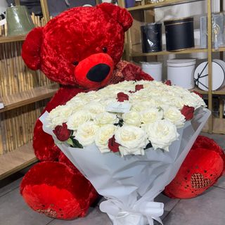 Bouquet De Fleur Rouge Avec Nonce Rouge Grande