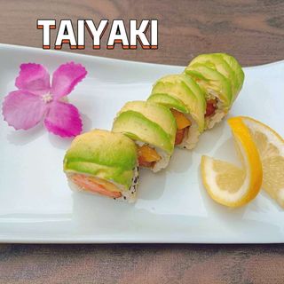 30 CARIFORNIA SALMAO COM MANGA E ABACATE