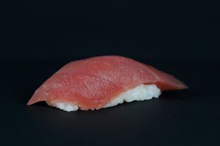 Սուշի թունայով