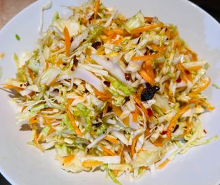 2. Салата Зеле и моркови (400г)