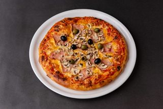 American style pizza Capricciosa