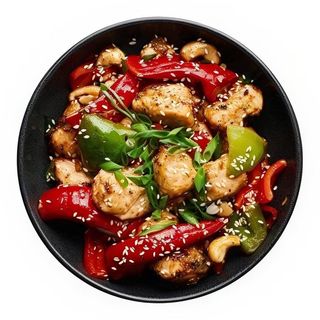 Pollo Con Pimientos Y Soja Negra